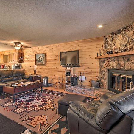 Downtown Red River Retreat With Mtn Views And Yard Kültér fotó