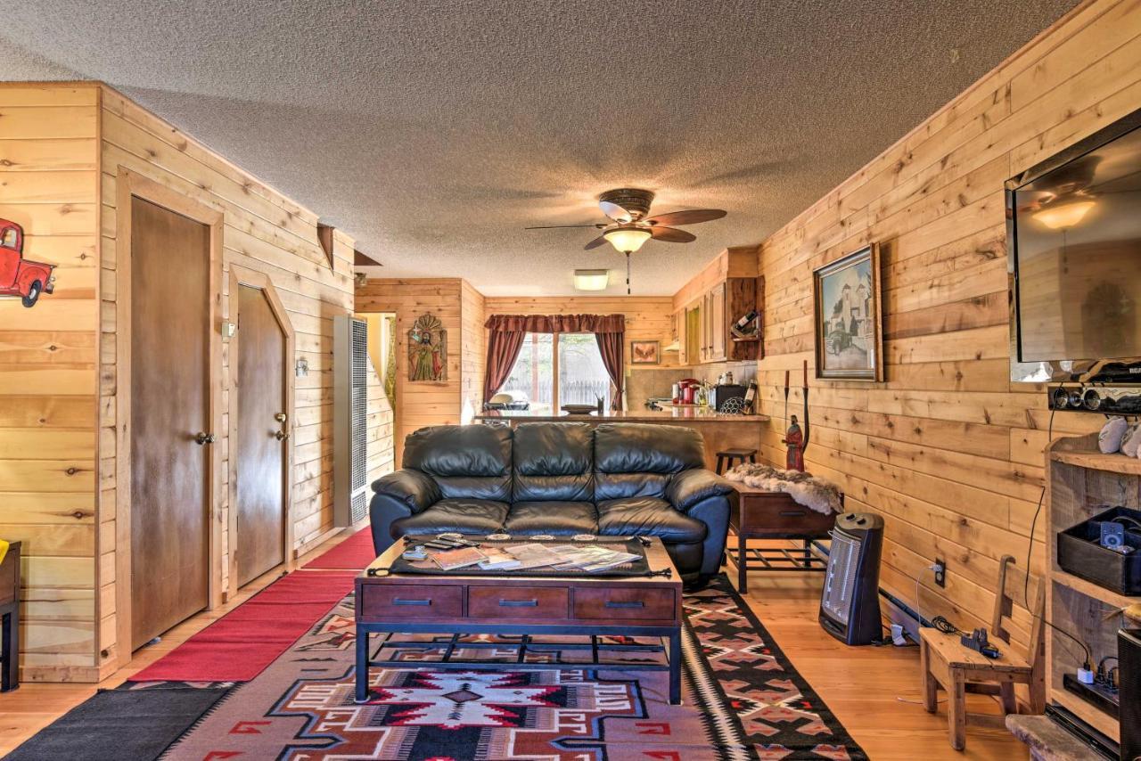 Downtown Red River Retreat With Mtn Views And Yard Kültér fotó