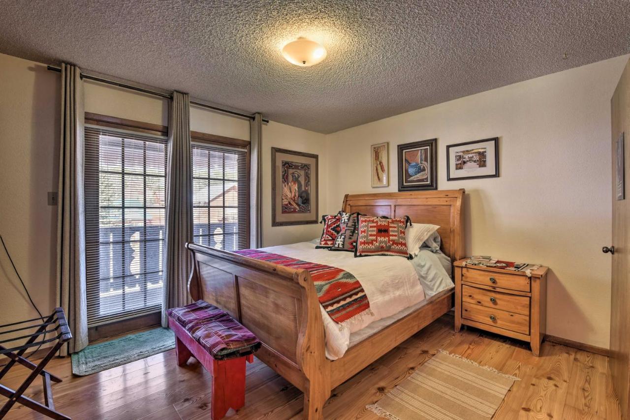 Downtown Red River Retreat With Mtn Views And Yard Kültér fotó